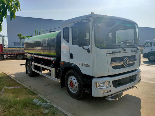 東風多利卡14噸綠化噴灑車