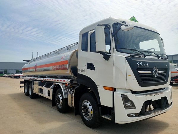 東風天龍前四後(hòu)八29.7方鋁合金運油車