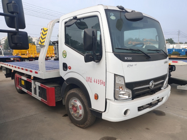 東風日産藍牌一拖二平闆清障車