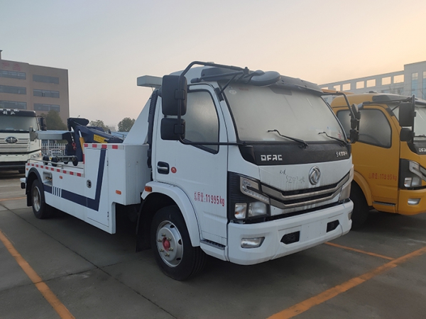 東風大多利卡6噸拖吊聯體清障車