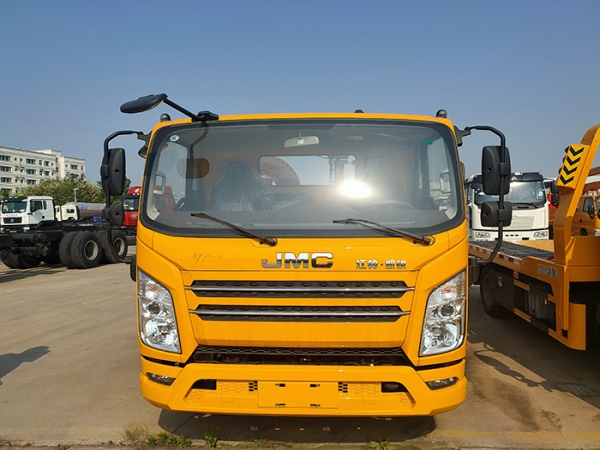 江鈴凱銳3-4噸一拖二平闆清障車