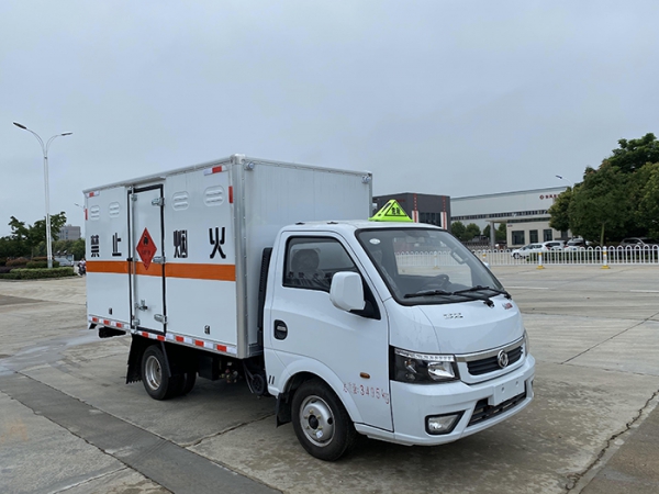 東風途逸藍牌易燃氣體廂式運輸車（汽油版）
