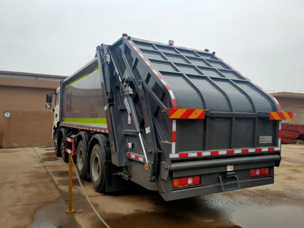 陝汽德龍前四後(hòu)八20方壓縮垃圾車