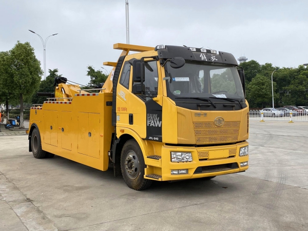 解放J6L13-14噸拖吊聯體清障車