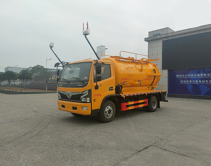 東風福瑞卡7方清洗吸污車