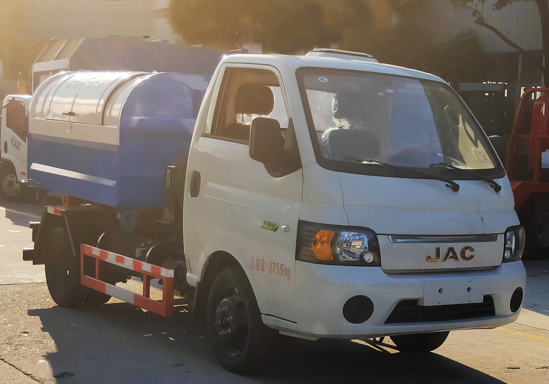 江淮康鈴藍牌3方鈎臂垃圾車